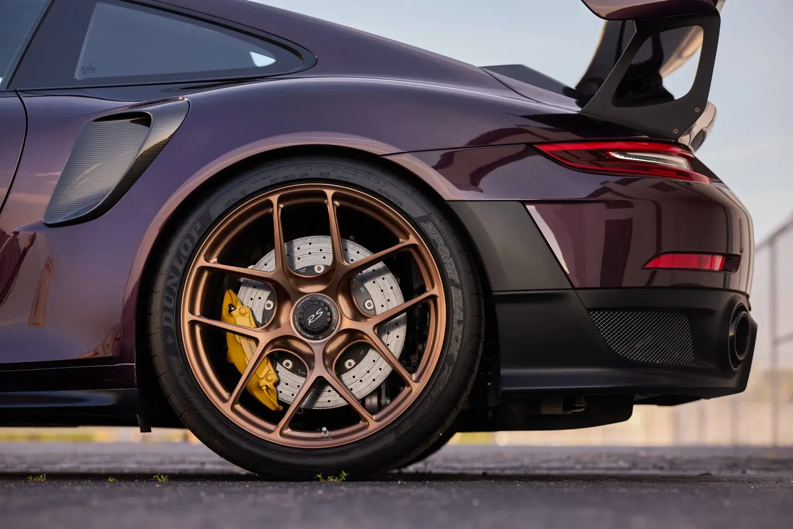 2018 Porsche 911 GT2 RS Weissach