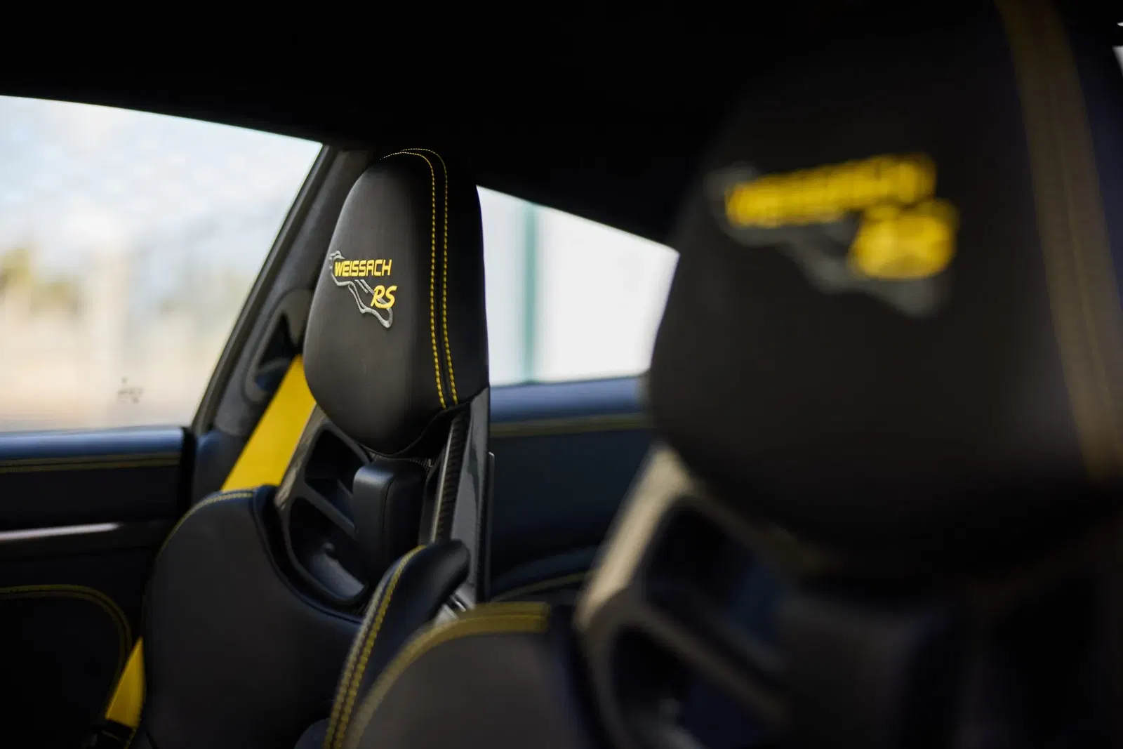 2018 Porsche 911 GT2 RS Weissach