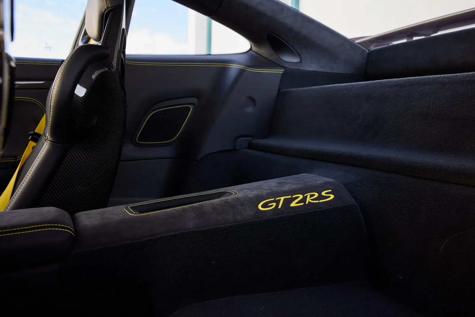 2018 Porsche 911 GT2 RS Weissach