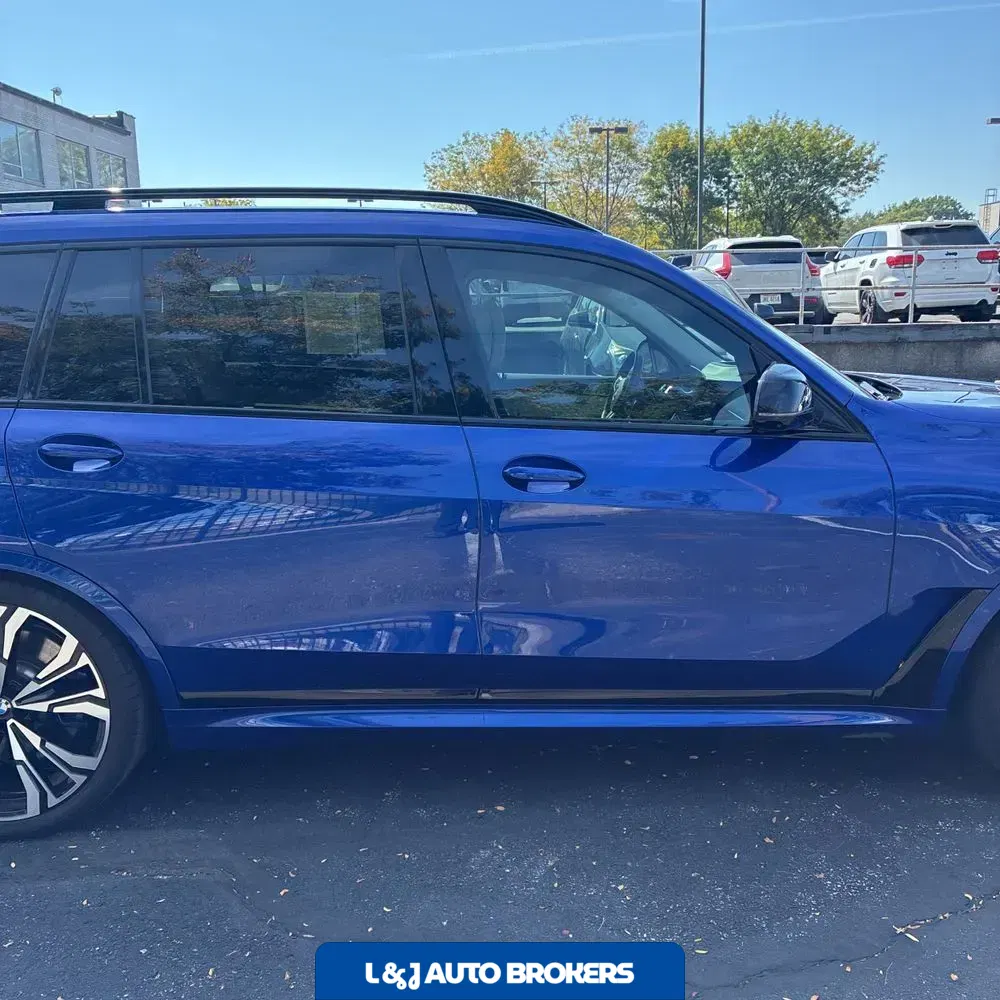 2024 BMW X7 M60i