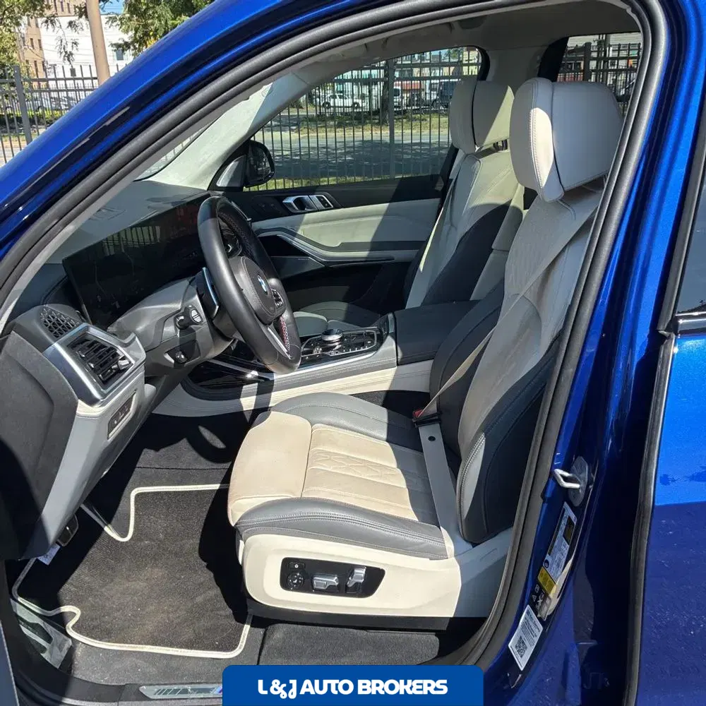 2024 BMW X7 M60i