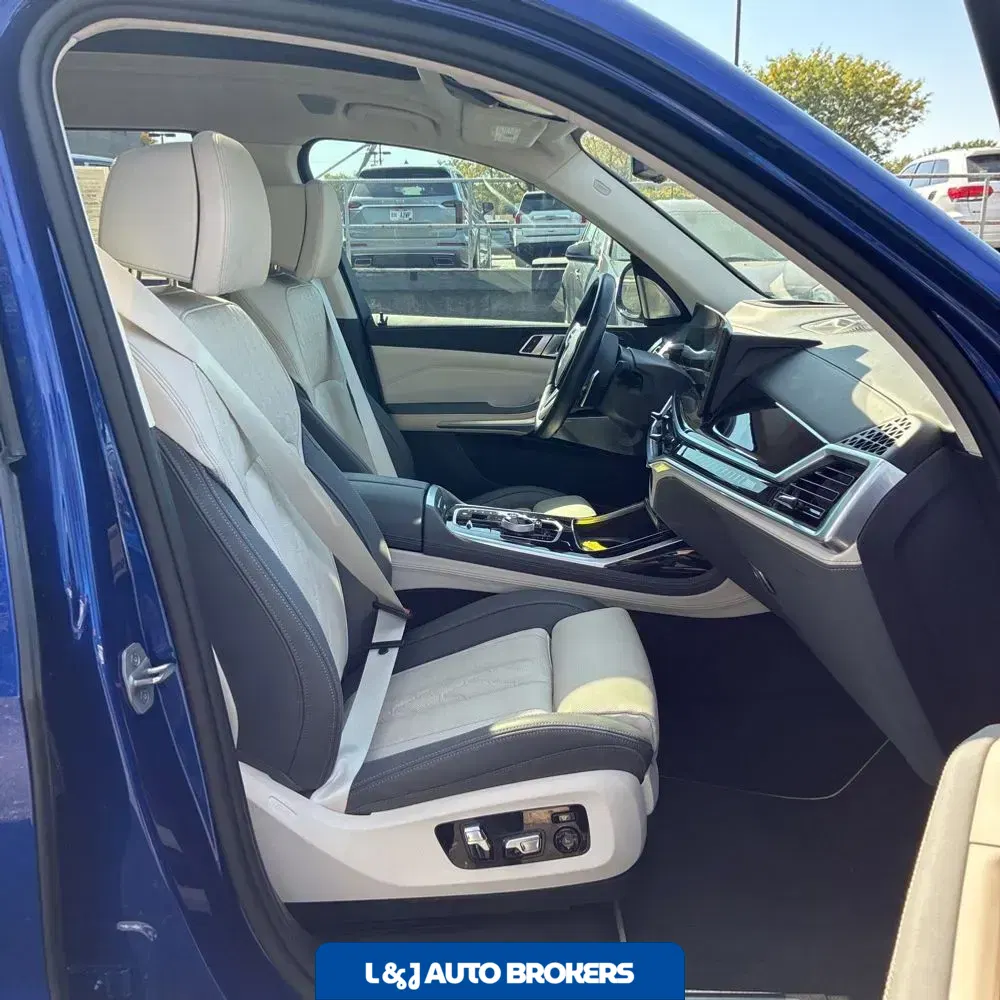 2024 BMW X7 M60i