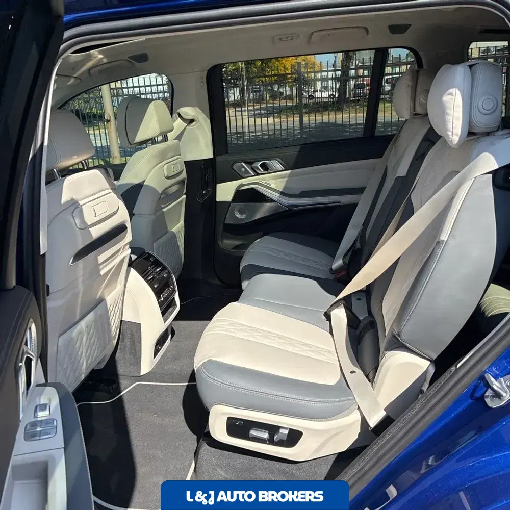 2024 BMW X7 M60i