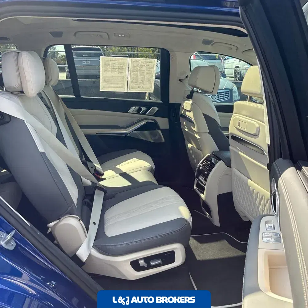 2024 BMW X7 M60i