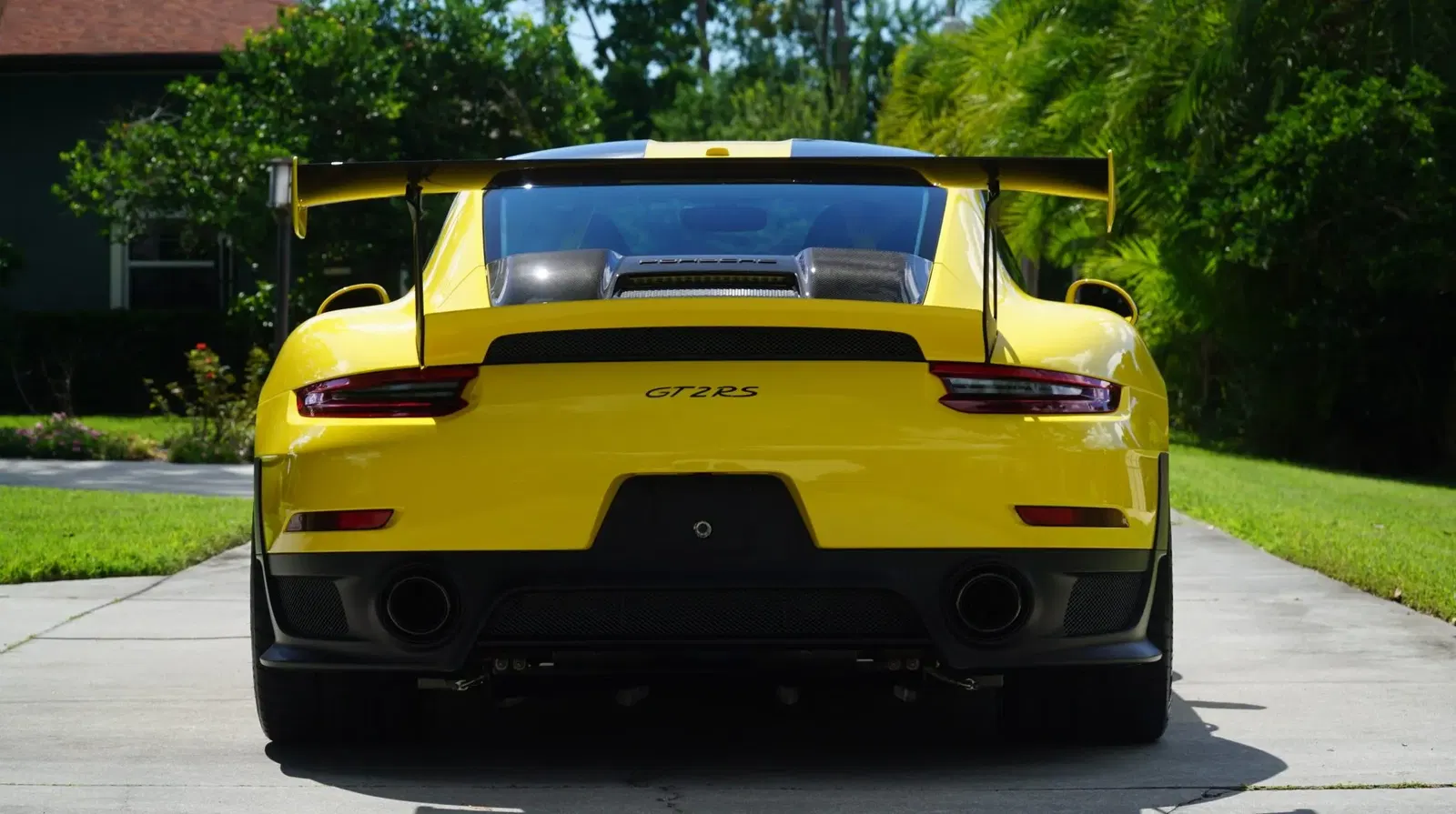 3,300-Mile 2018 Porsche 911 GT2 RS Weissach