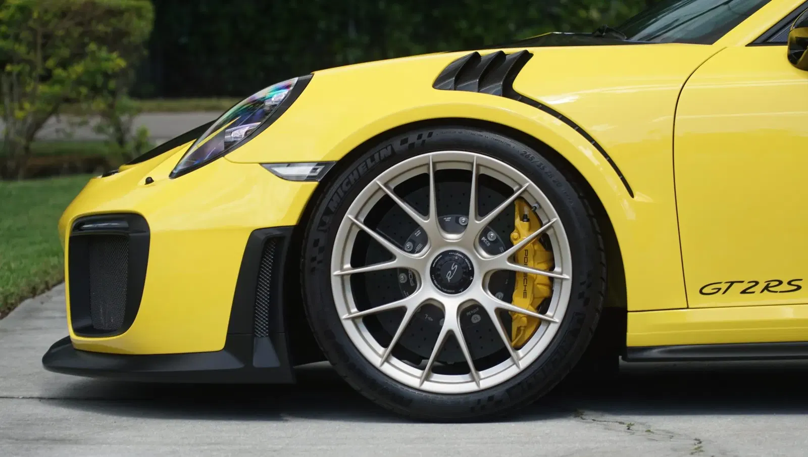 3,300-Mile 2018 Porsche 911 GT2 RS Weissach