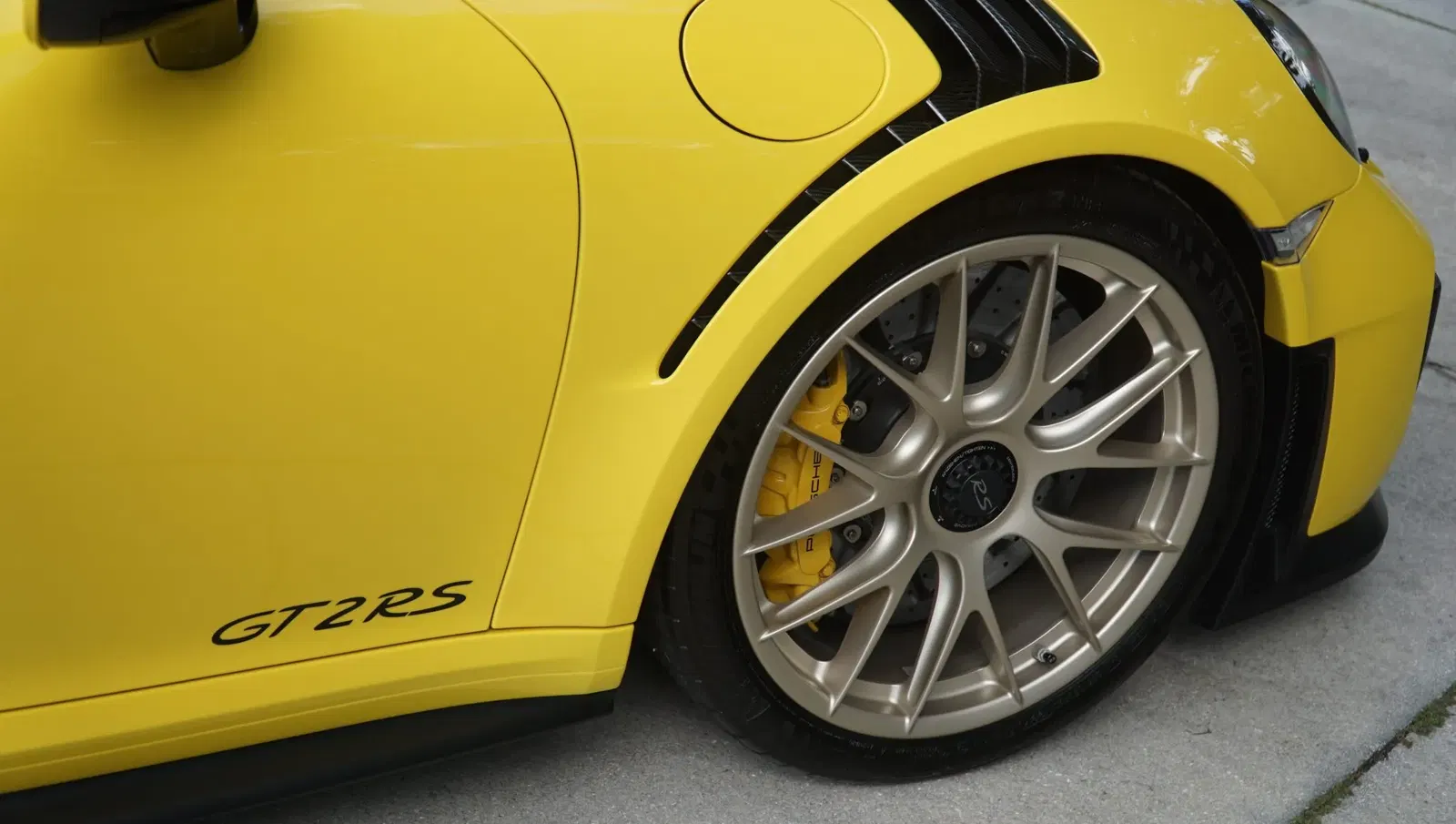 3,300-Mile 2018 Porsche 911 GT2 RS Weissach