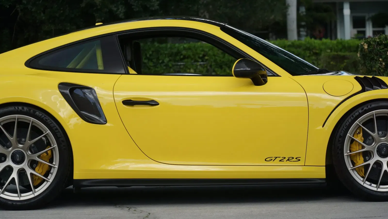 3,300-Mile 2018 Porsche 911 GT2 RS Weissach