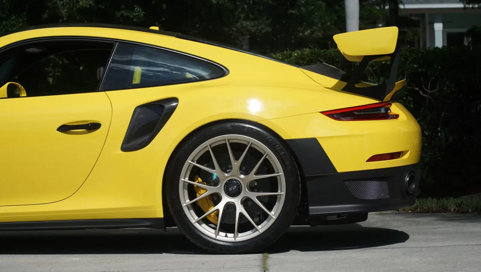 3,300-Mile 2018 Porsche 911 GT2 RS Weissach
