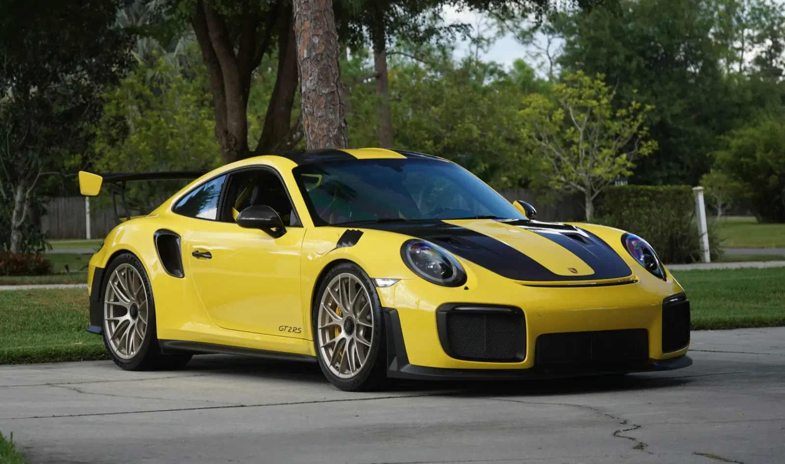 3,300-Mile 2018 Porsche 911 GT2 RS Weissach