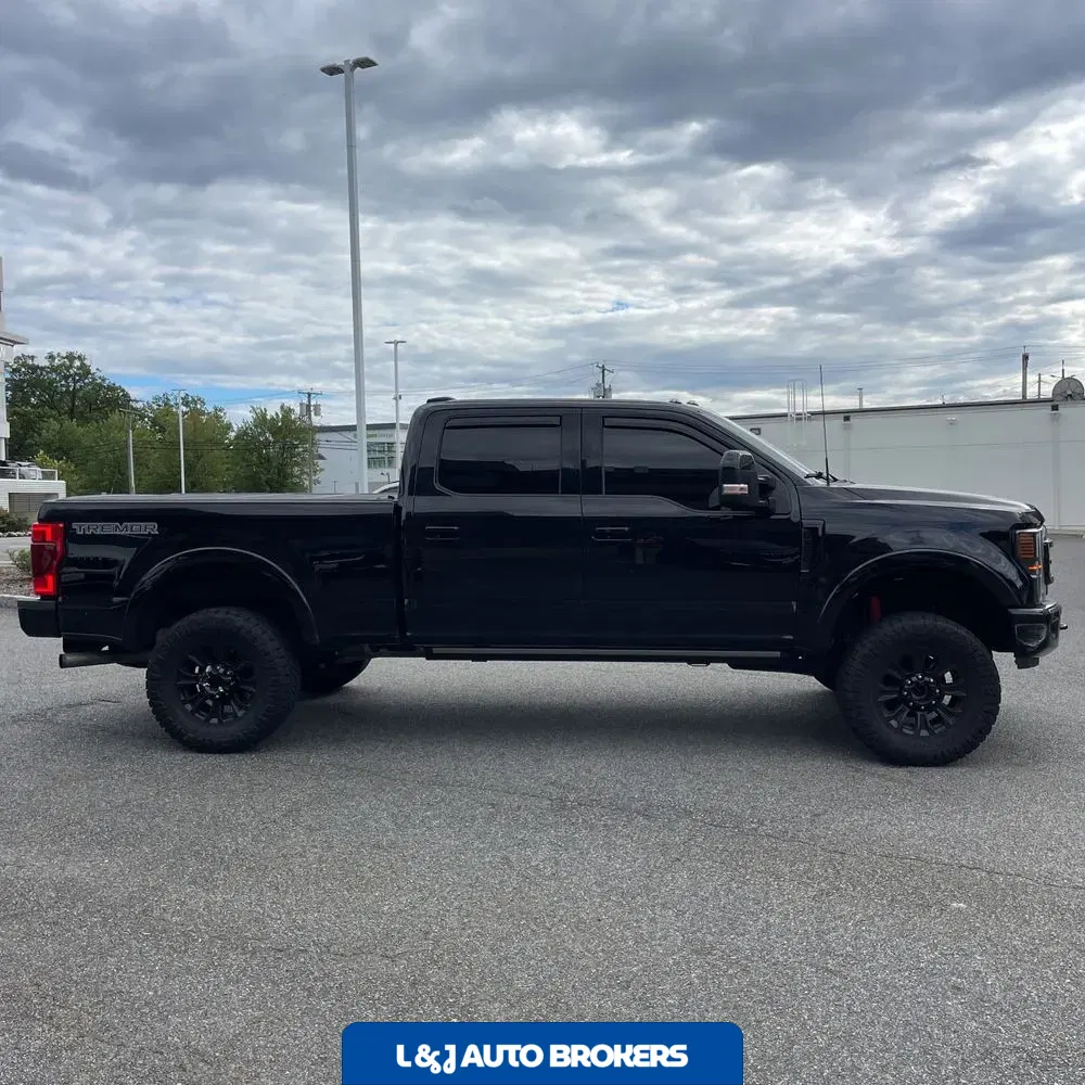 2022 Ford F-350 Super Duty Lariat