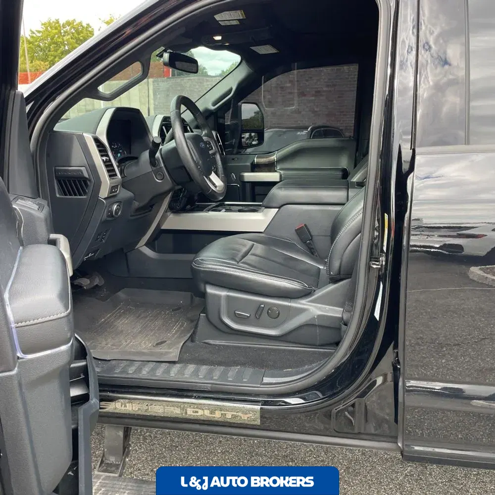 2022 Ford F-350 Super Duty Lariat
