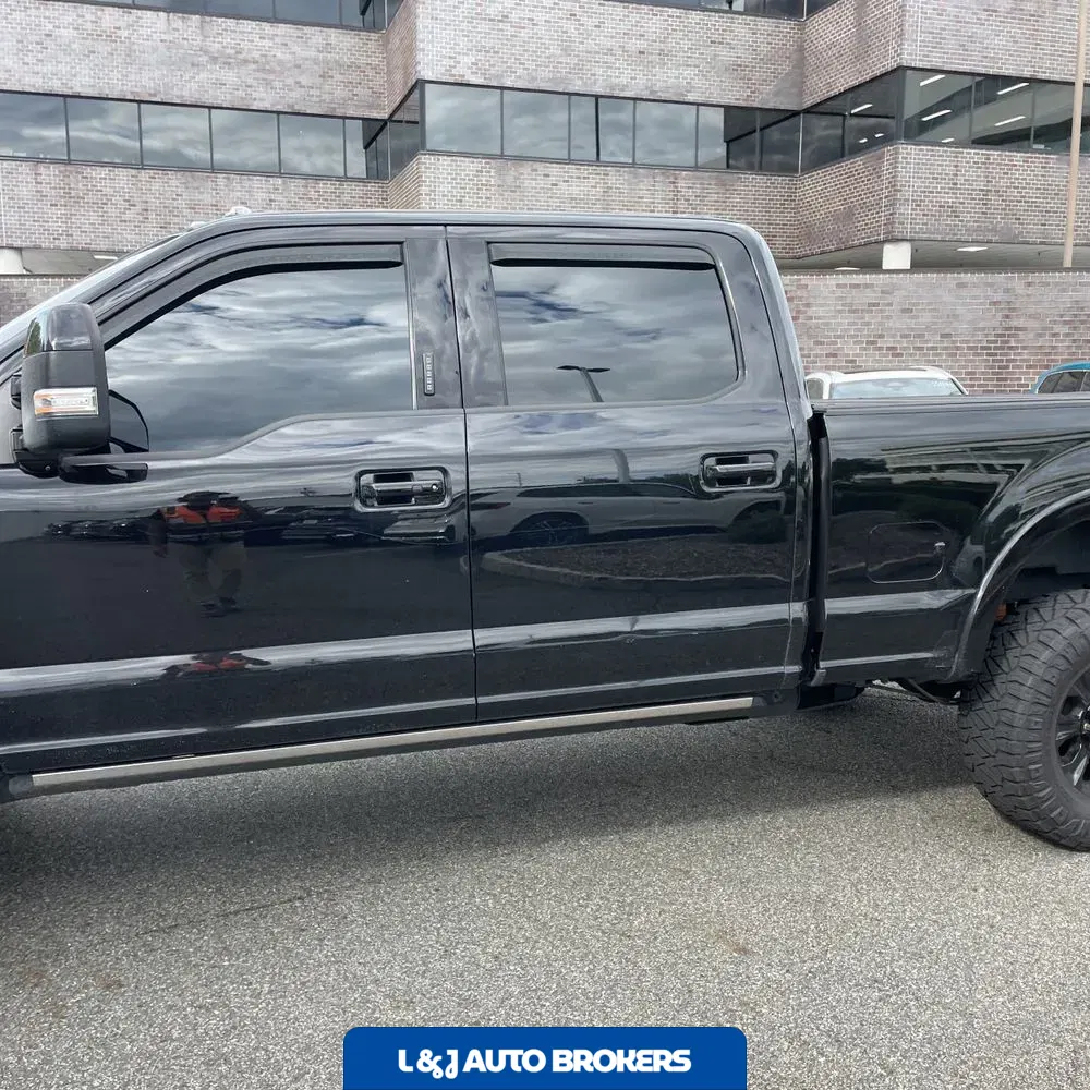 2022 Ford F-350 Super Duty Lariat