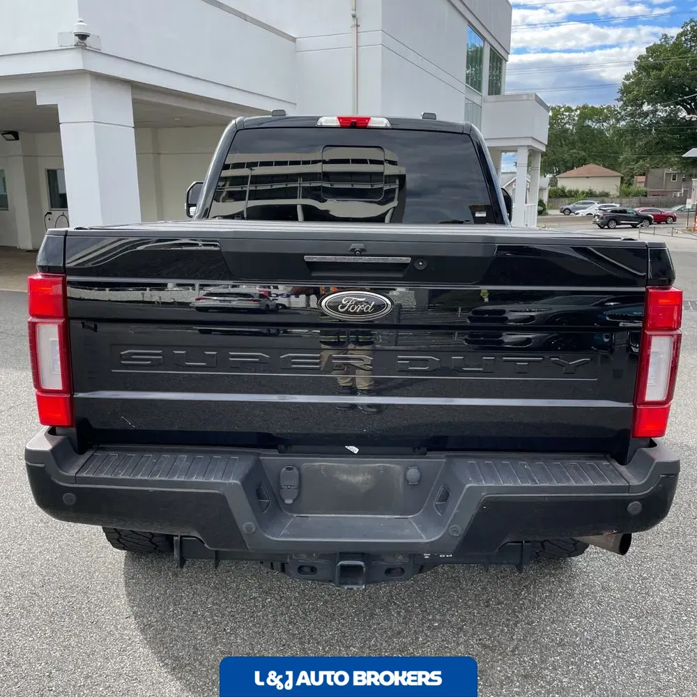 2022 Ford F-350 Super Duty Lariat