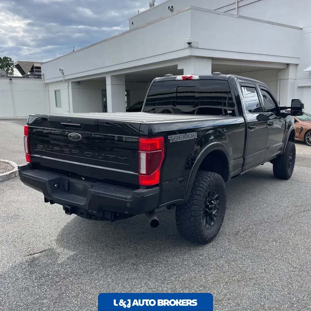 2022 Ford F-350 Super Duty Lariat