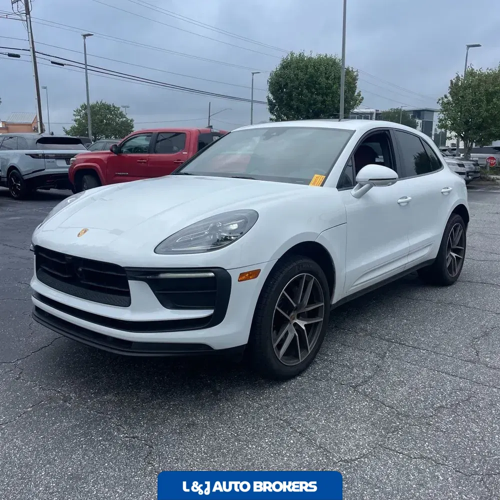 2024 Porsche Macan Base