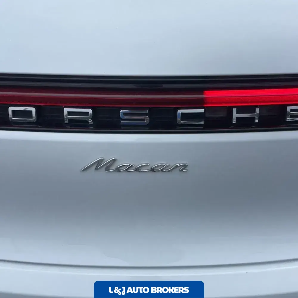 2024 Porsche Macan Base