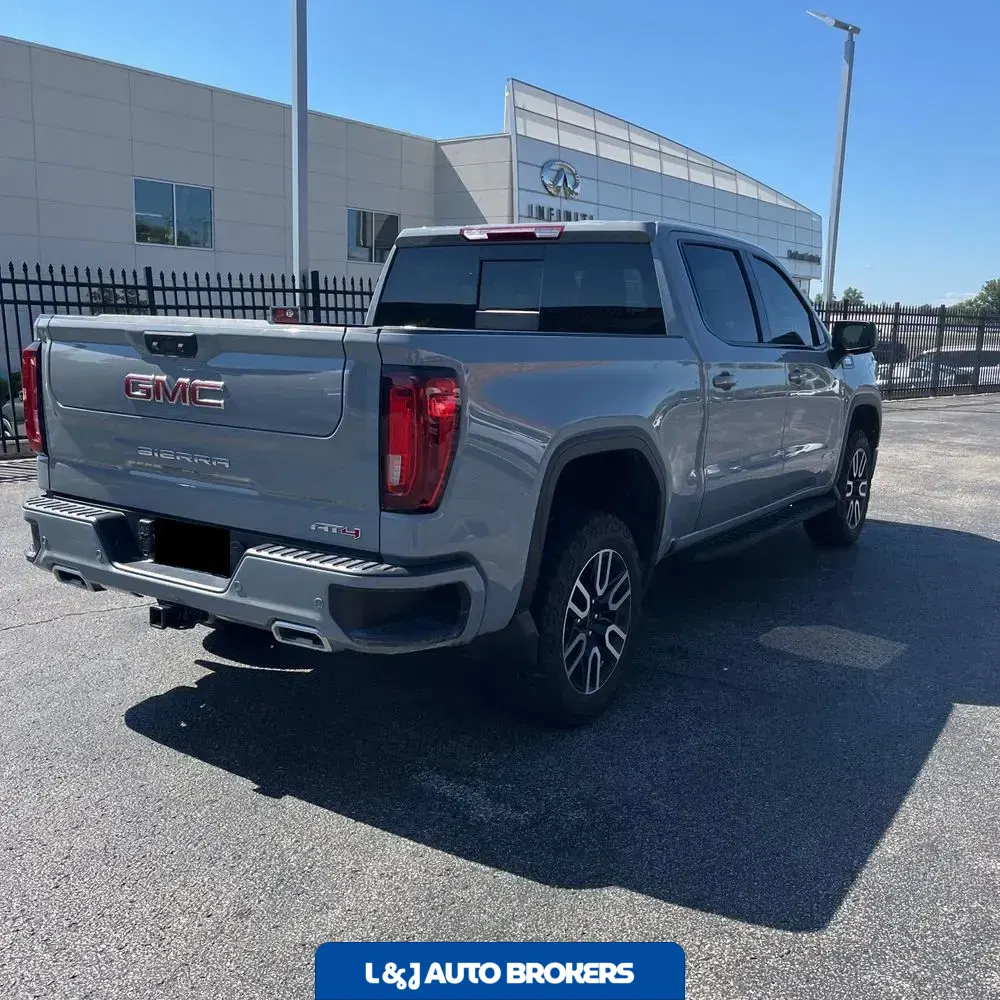 2024 GMC Sierra 1500 AT4