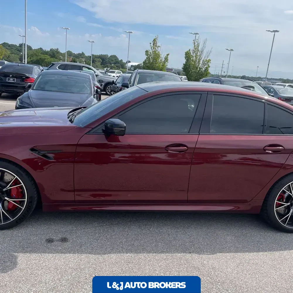 2022 BMW M5 Base