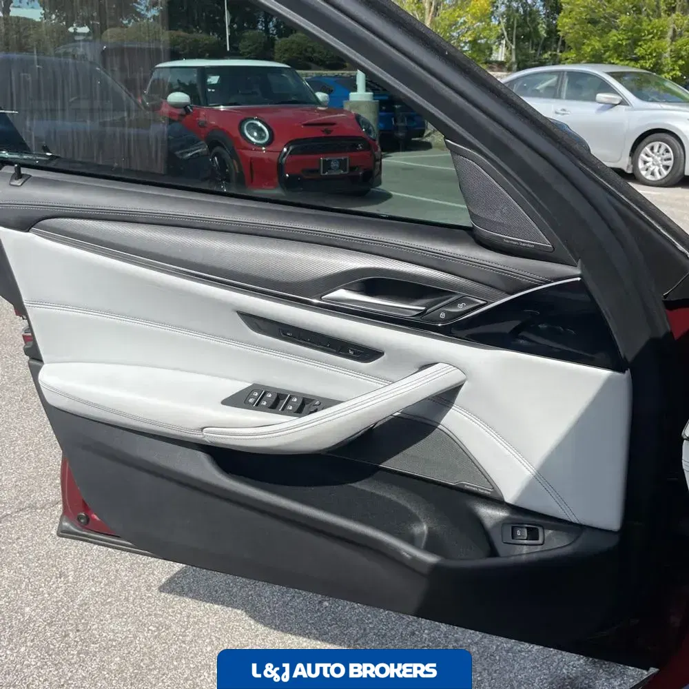 2022 BMW M5 Base