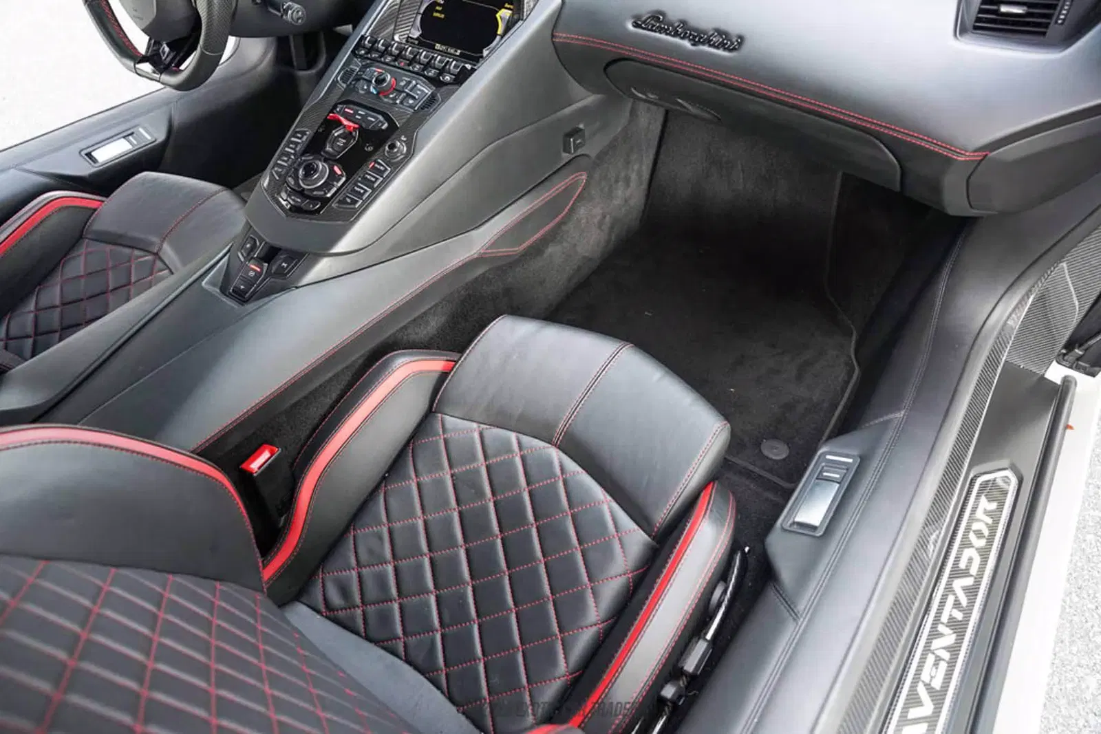 2017 Lamborghini Aventador S