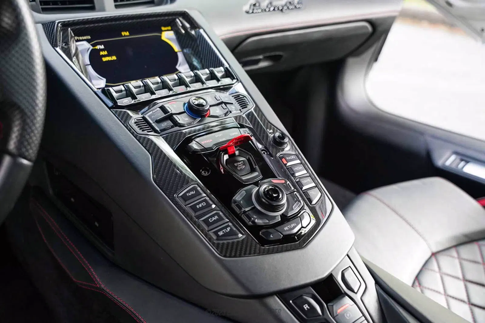 2017 Lamborghini Aventador S