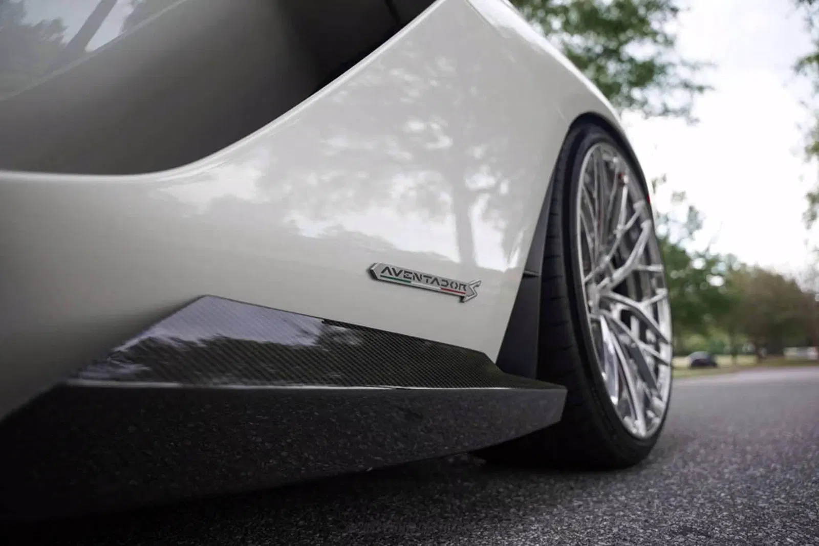 2017 Lamborghini Aventador S