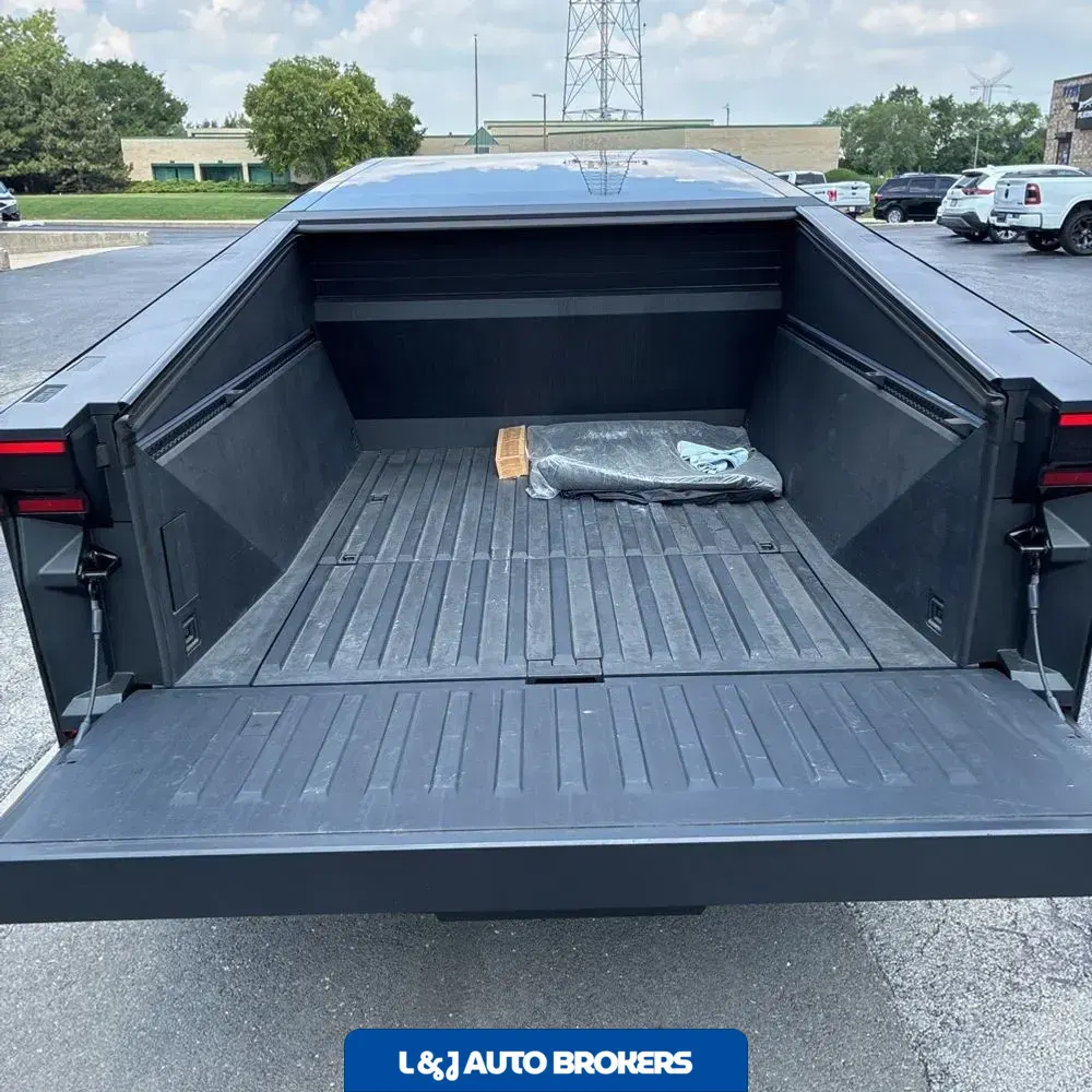 2024 Tesla Cybertruck Base