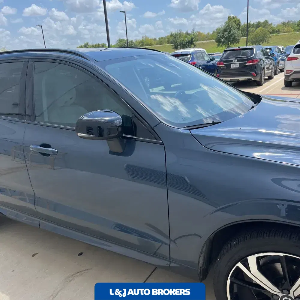 2024 Volvo XC60 T8 - Ultimate PHEV