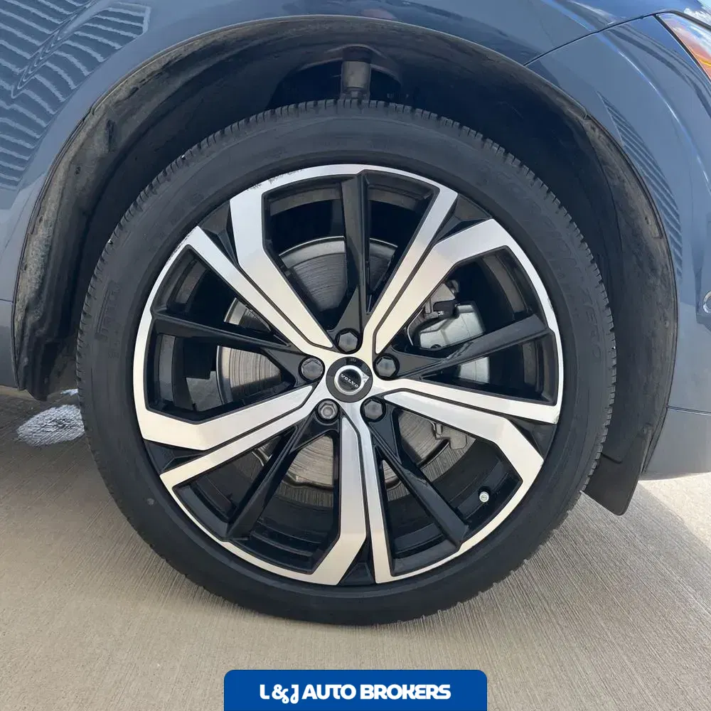 2024 Volvo XC60 T8 - Ultimate PHEV