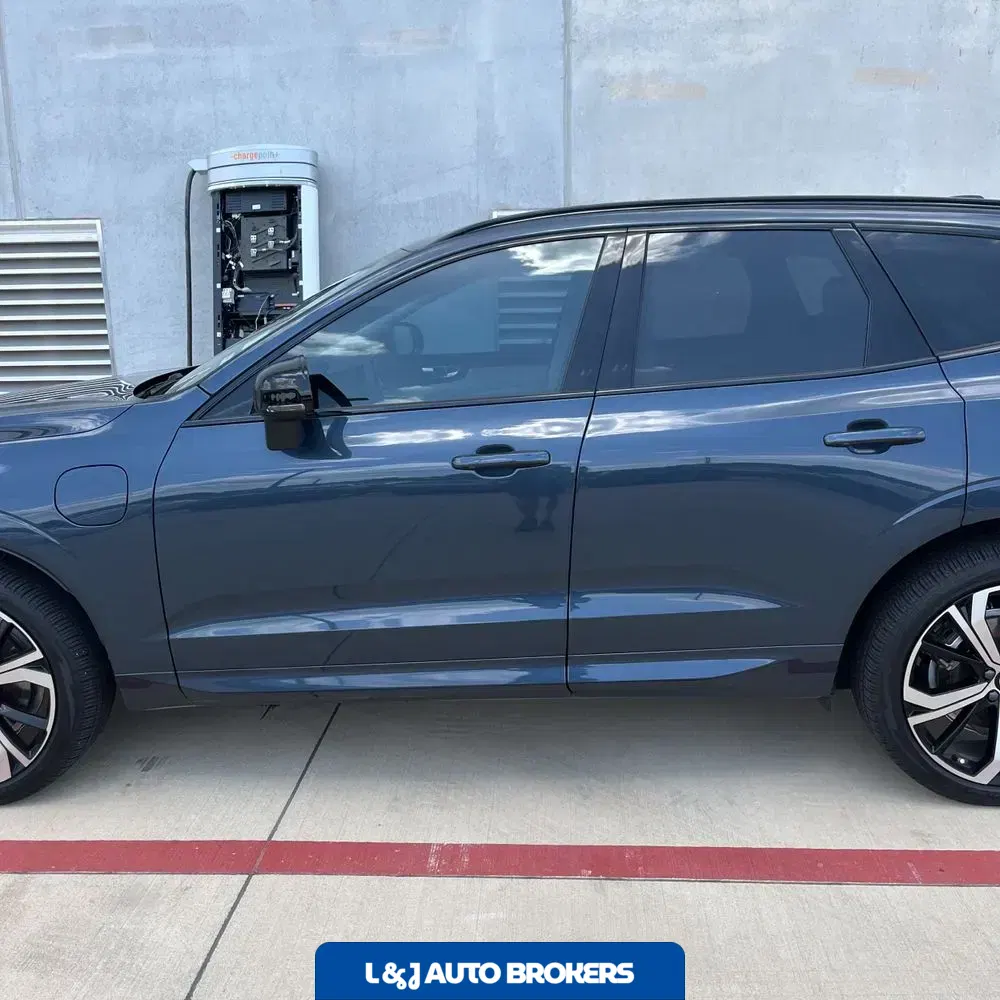 2024 Volvo XC60 T8 - Ultimate PHEV