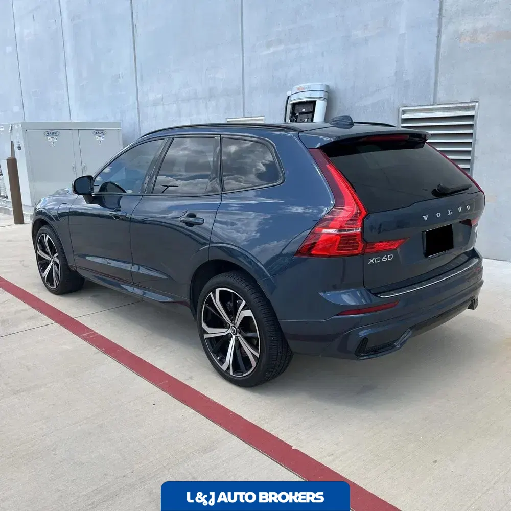 2024 Volvo XC60 T8 - Ultimate PHEV