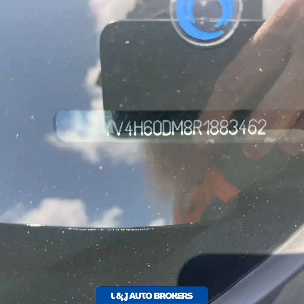 2024 Volvo XC60 T8 - Ultimate PHEV