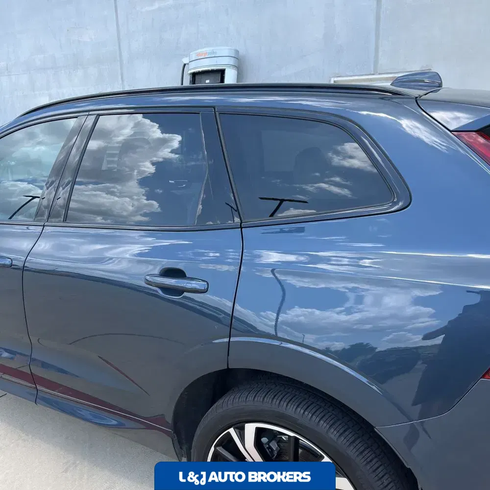 2024 Volvo XC60 T8 - Ultimate PHEV