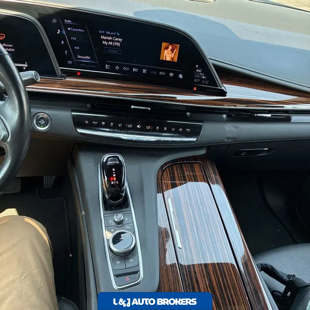 2023 Cadillac Escalade ESV Luxury