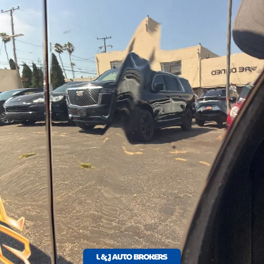 2023 Cadillac Escalade ESV Luxury