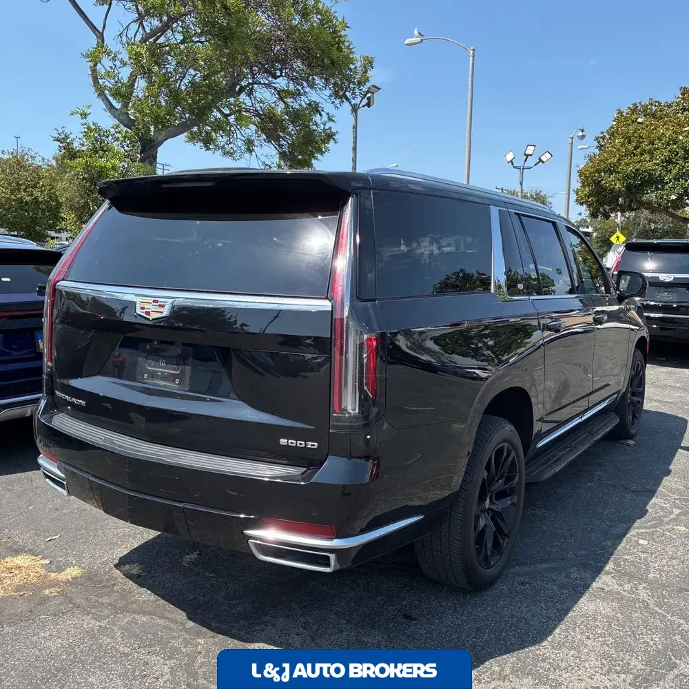 2023 Cadillac Escalade ESV Luxury