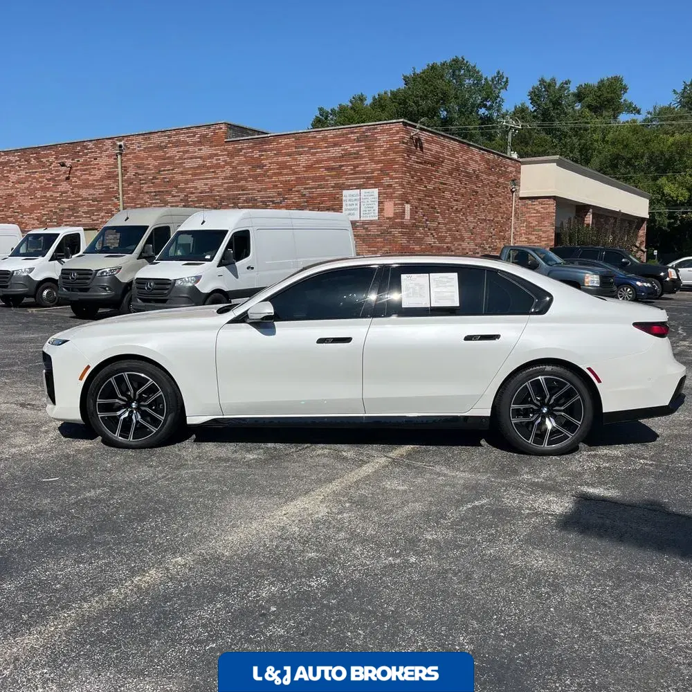 2023 BMW 7-Series 760xi