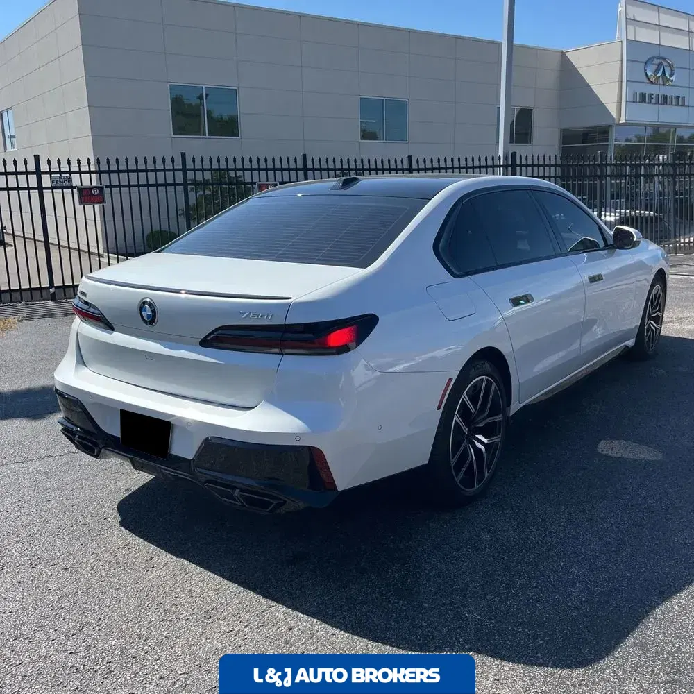 2023 BMW 7-Series 760xi