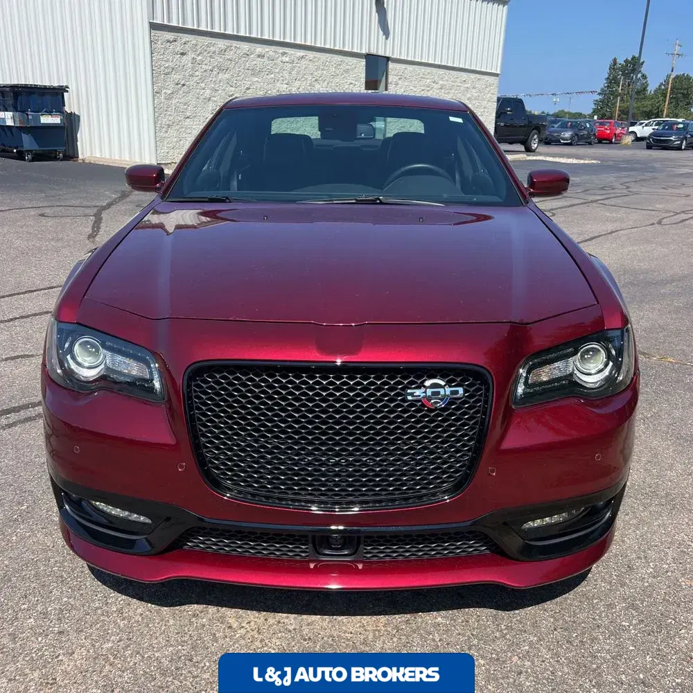 2023 Chrysler 300 C