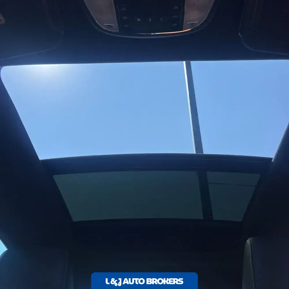 2023 Chrysler 300 C