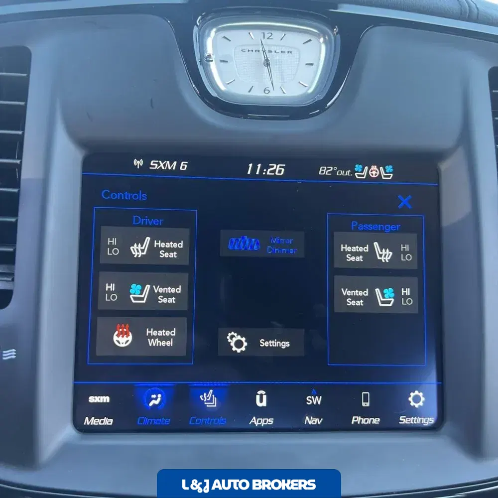 2023 Chrysler 300 C
