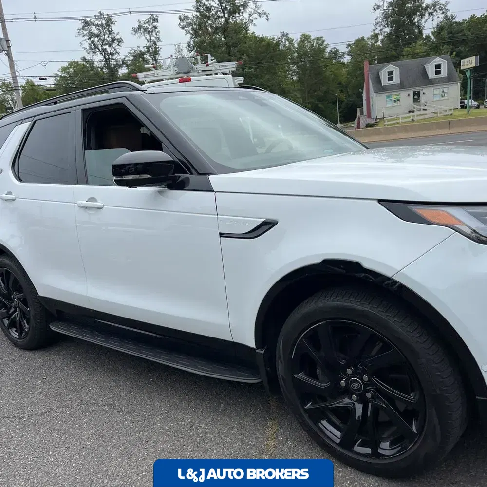 2024 Land Rover Discovery Dynamic SE P360