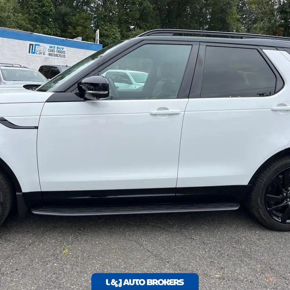 2024 Land Rover Discovery Dynamic SE P360