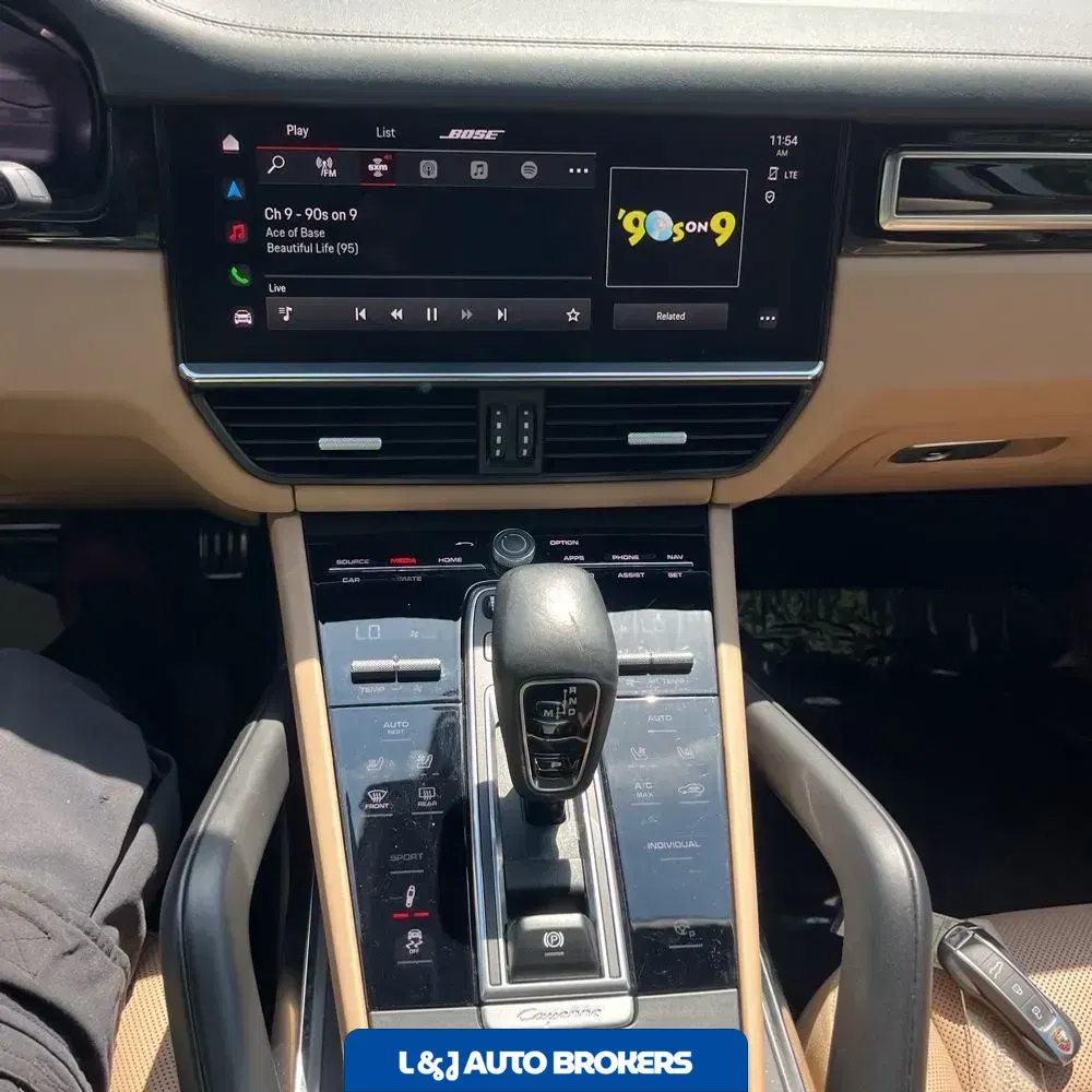 2022 Porsche Cayenne Turbo S E-Hybrid Coupe