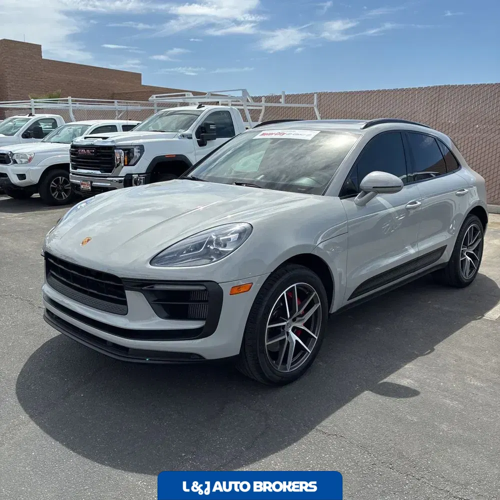 2022 Porsche Macan S