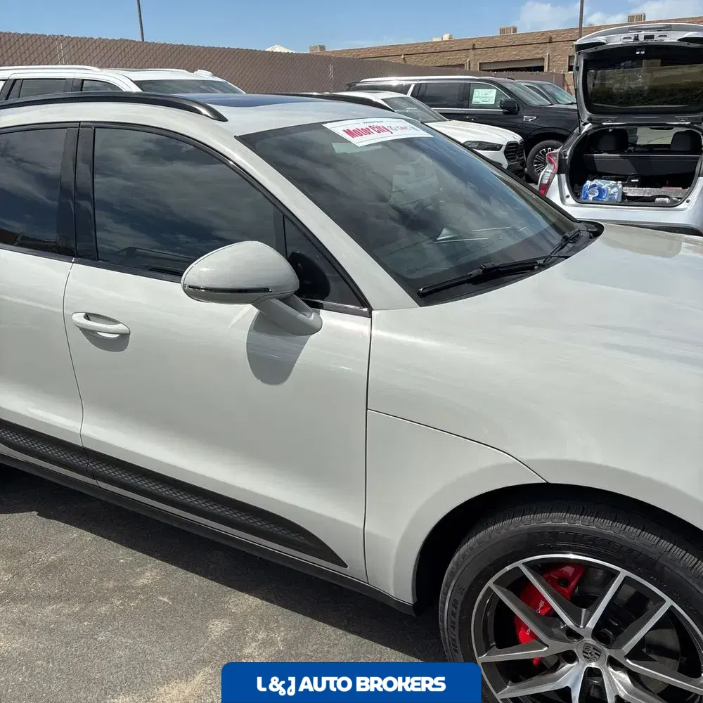 2022 Porsche Macan S