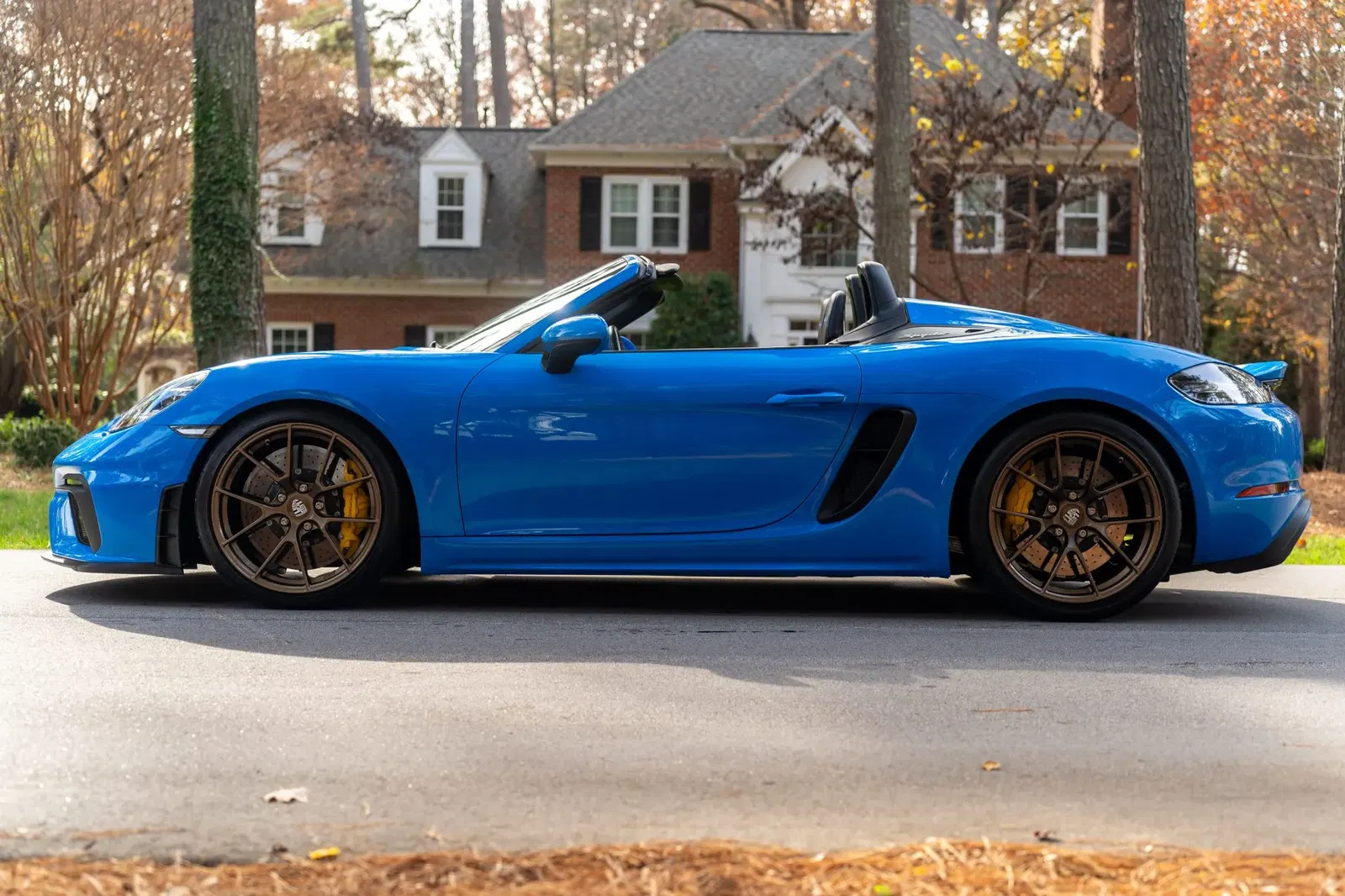 2022 Porsche 718 Spyder 6-Speed