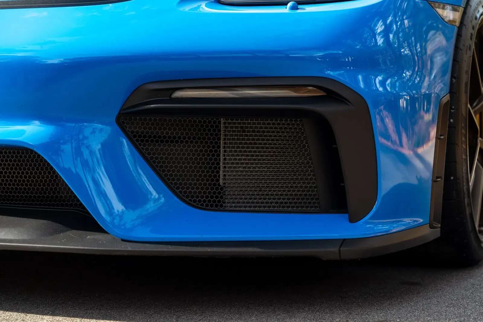 2022 Porsche 718 Spyder 6-Speed