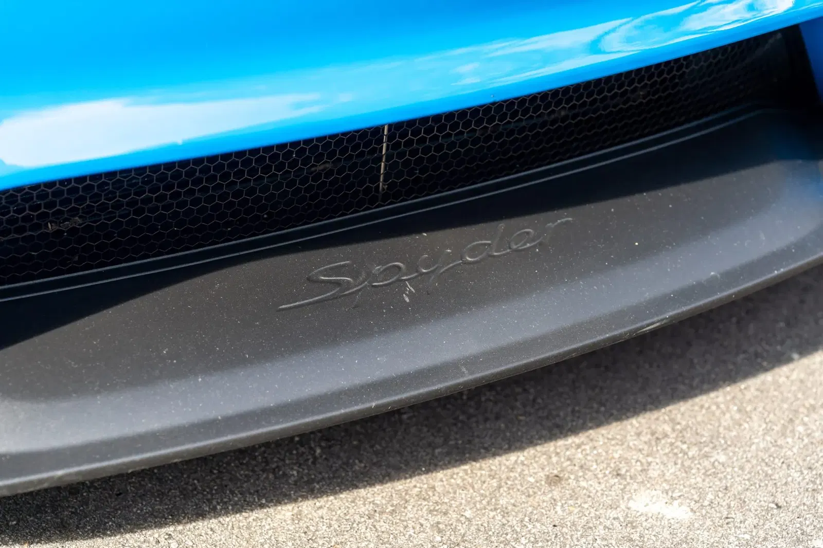 2022 Porsche 718 Spyder 6-Speed